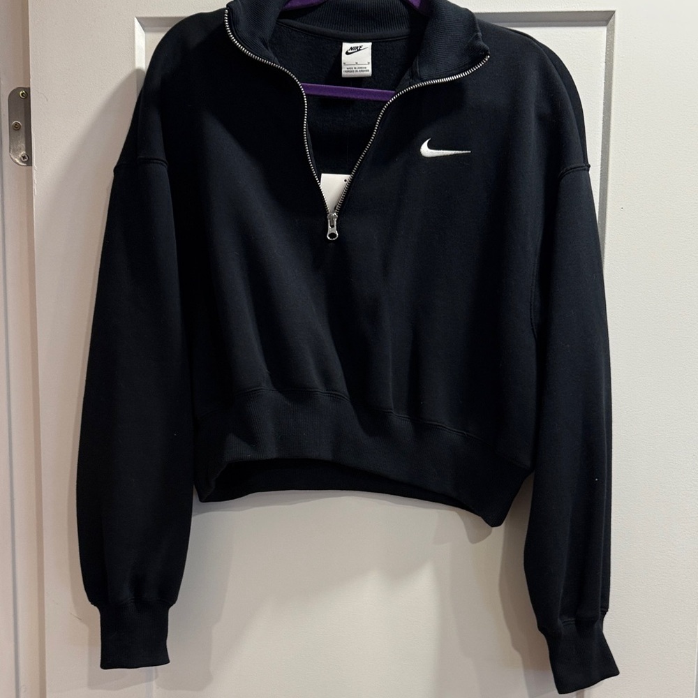 Nike Women's Black Cropped Half-Zip Sweatshirt